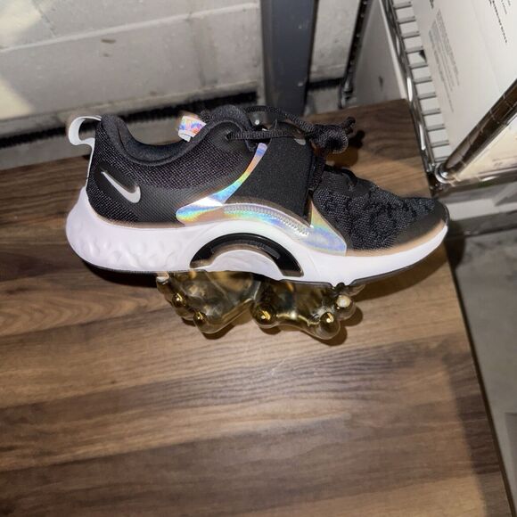 Size 5 - Nike Renew In-Season TR 12 Black Iridescent W Dm0947 002 - Picture 1 of 5
